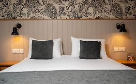 Cedars Inn By Greene King Inns